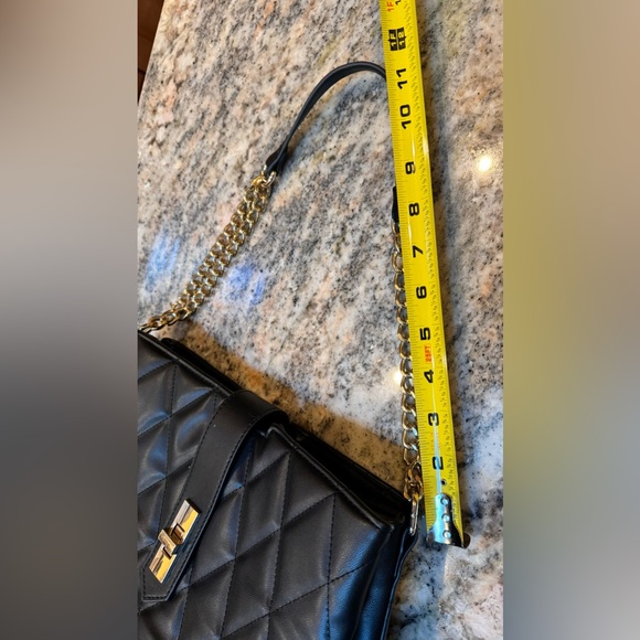 Steve Madden quilted purse. Like new. Gold hardware - Picture 7 of 15